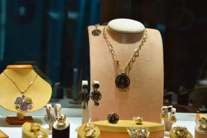 Shopping For Jewelry At Estate Sales