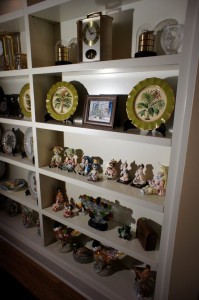 http://blog.heritageestatesale.com/2016/basics-estate-sale-etiquette/ 